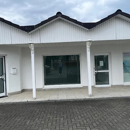 Appartamento Weimotel Am Mit Parkplatz, Kueche Und Hdtv 3*
