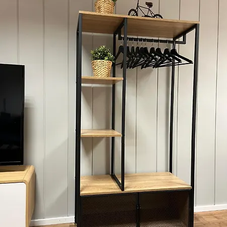 Appartement Weimotel Am Mit Parkplatz, Kueche Und Hdtv